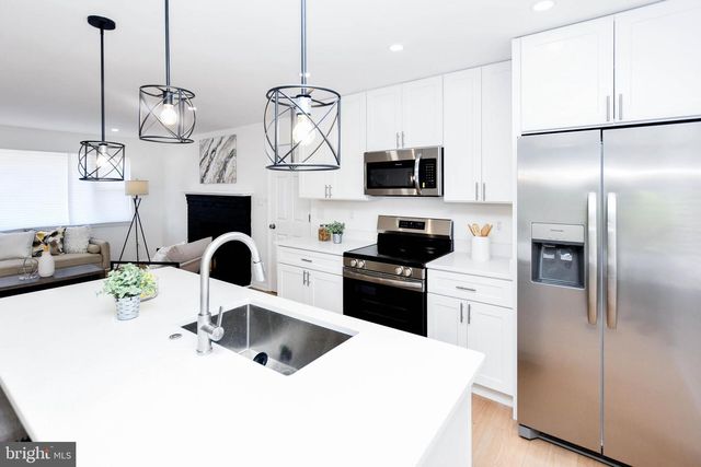 6008 MIDDLETON LN, Temple Hills, MD 20748