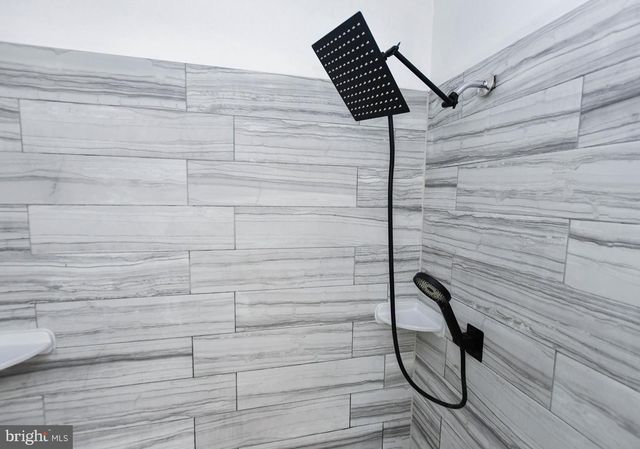 6008 MIDDLETON LN, Temple Hills, MD 20748