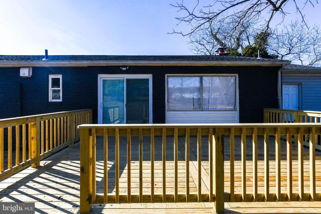 6008 MIDDLETON LN, Temple Hills, MD 20748