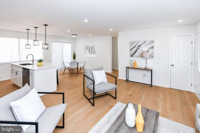 6008 MIDDLETON LN, Temple Hills, MD 20748