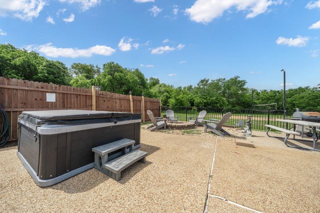 129 Lemley Lane, Waco, TX 76705