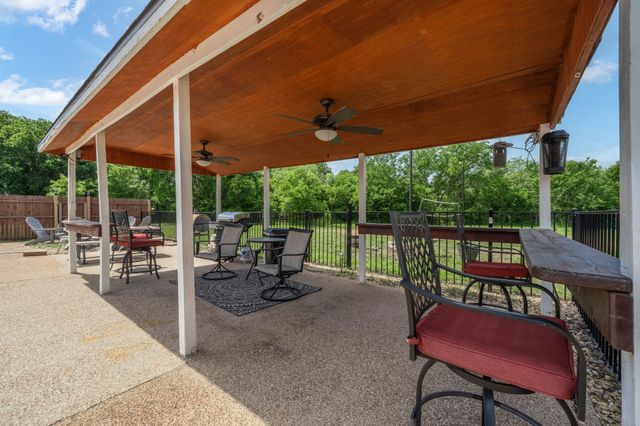129 Lemley Lane, Waco, TX 76705