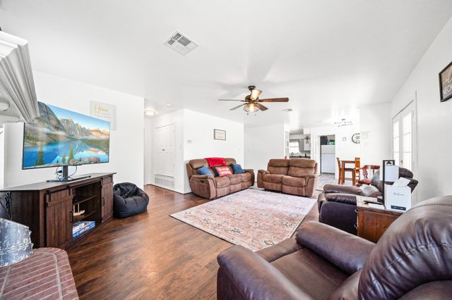 129 Lemley Lane, Waco, TX 76705