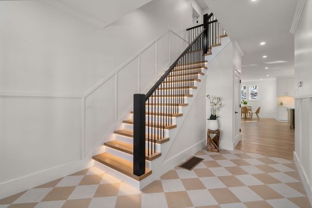 72 Valley Rd, Needham, MA 02492