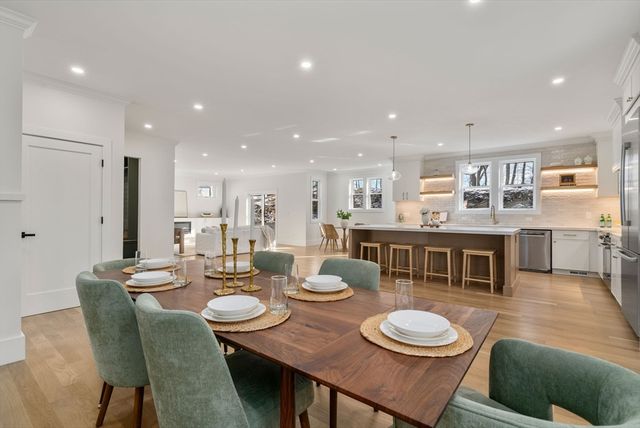 72 Valley Rd, Needham, MA 02492