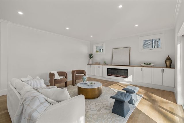 72 Valley Rd, Needham, MA 02492