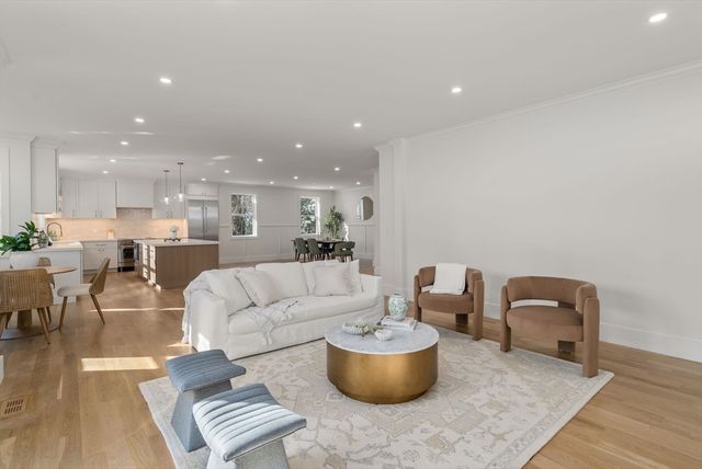 72 Valley Rd, Needham, MA 02492