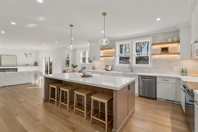 72 Valley Rd, Needham, MA 02492