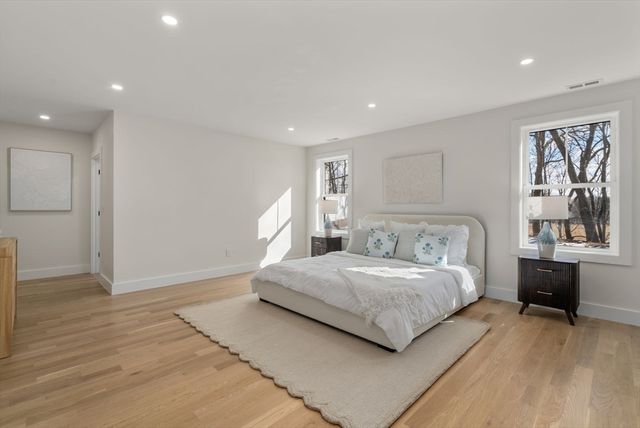 72 Valley Rd, Needham, MA 02492