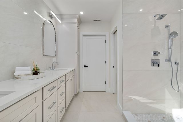 72 Valley Rd, Needham, MA 02492