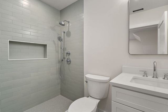 72 Valley Rd, Needham, MA 02492