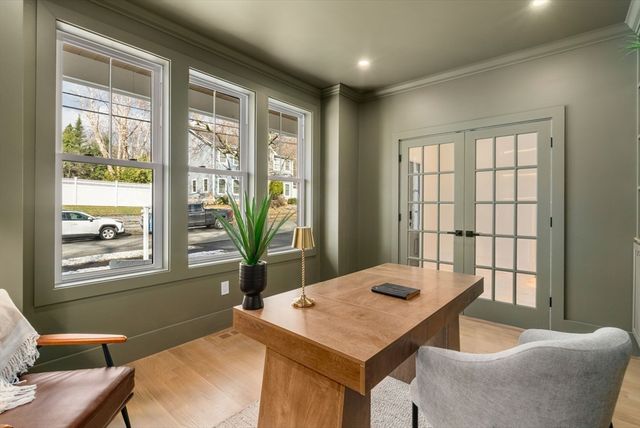 72 Valley Rd, Needham, MA 02492