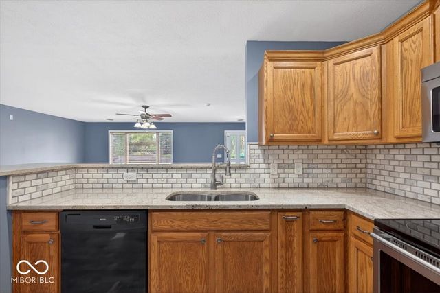 1711 Lafayette Avenue 23, Lebanon, IN 46052