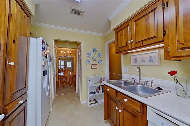 822 St Mary's Drive, Waycross, GA 31501