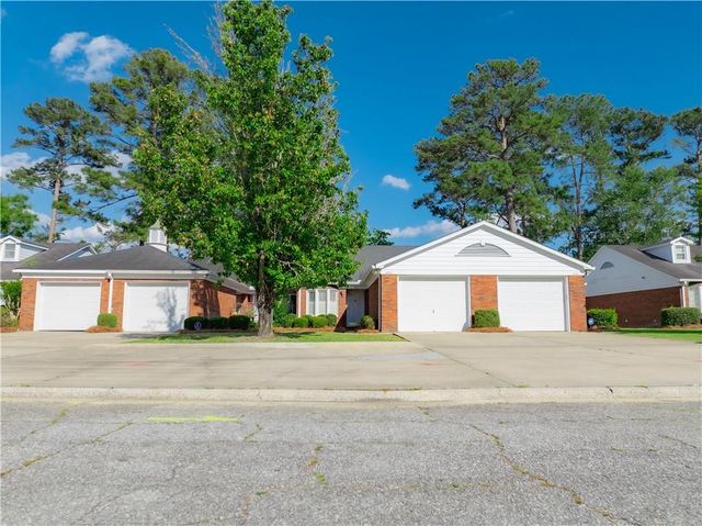 822 St Mary's Drive, Waycross, GA 31501