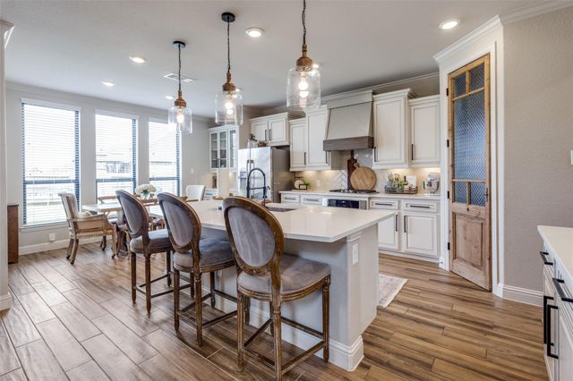 2704 Spring Canyon Drive, League City, TX 77573