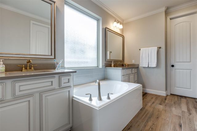 2704 Spring Canyon Drive, League City, TX 77573