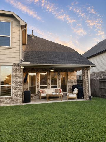 2704 Spring Canyon Drive, League City, TX 77573