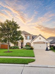 2704 Spring Canyon Drive, League City, TX 77573