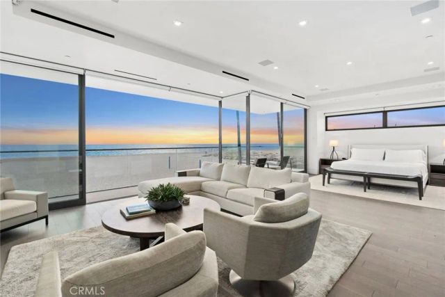 2108 E Oceanfront, Newport Beach, CA 92661