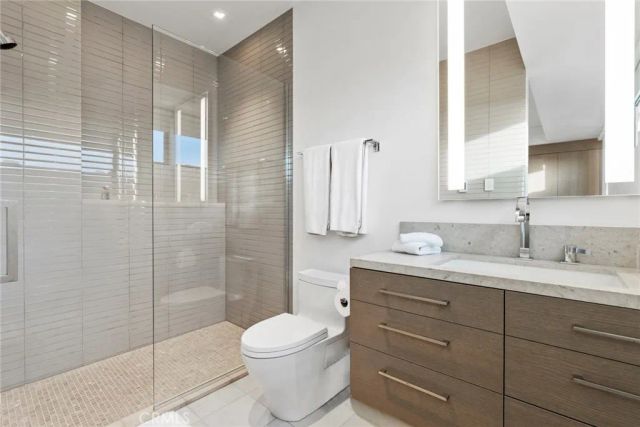 2108 E Oceanfront, Newport Beach, CA 92661