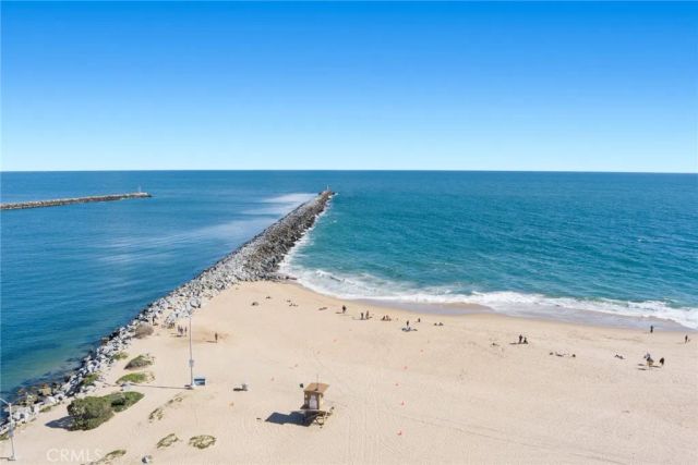 2108 E Oceanfront, Newport Beach, CA 92661
