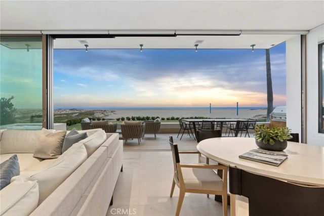 2108 E Oceanfront, Newport Beach, CA 92661