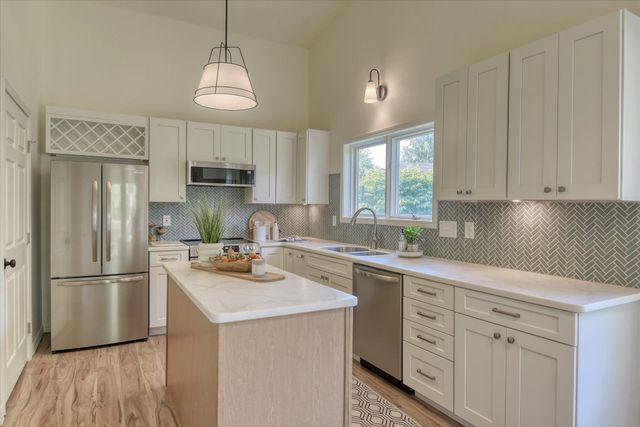 4420 E 51st Ln, Spokane, WA 99223