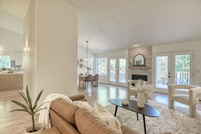 4420 E 51st Ln, Spokane, WA 99223