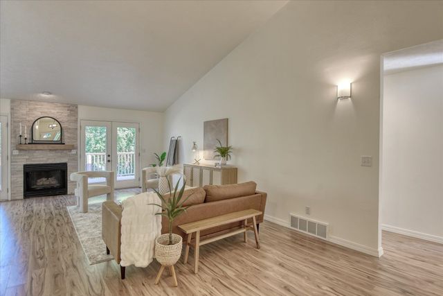 4420 E 51st Ln, Spokane, WA 99223