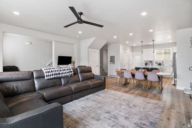 1016 W SHADOW LN, Lehi, UT 84048