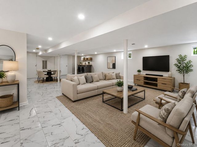 8341 Little Neck Parkway, Glen Oaks, NY 11004