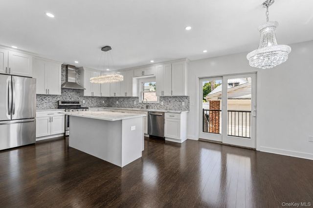 8341 Little Neck Parkway, Glen Oaks, NY 11004