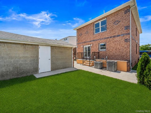 8341 Little Neck Parkway, Glen Oaks, NY 11004
