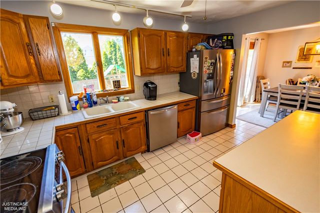 61 Ravena Avenue, East Providence, RI 02915
