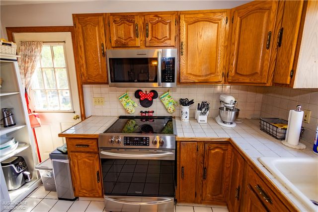 61 Ravena Avenue, East Providence, RI 02915