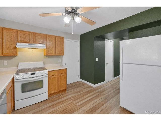 15852 E 48th Pl, Denver, CO 80239