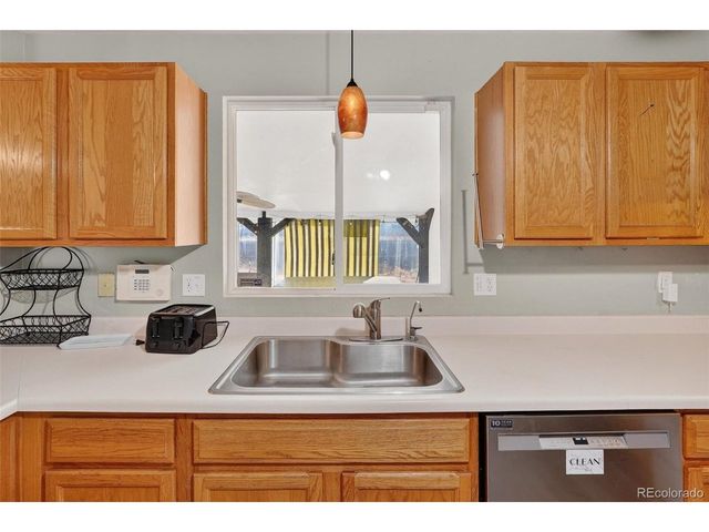 15852 E 48th Pl, Denver, CO 80239