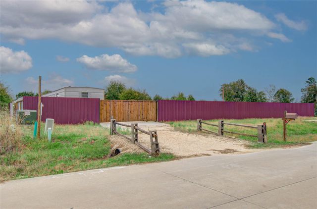 663 and 667 Road 5252, Cleveland, TX 77327