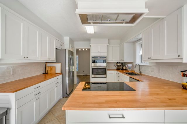 9507 Godstone Lane, Spring, TX 77379