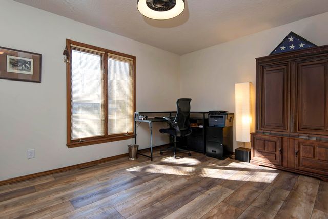 916 Fort Court, Nixa, MO 65714