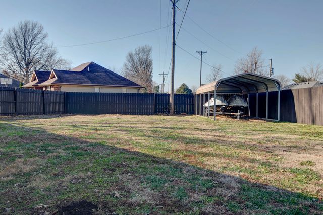 916 Fort Court, Nixa, MO 65714