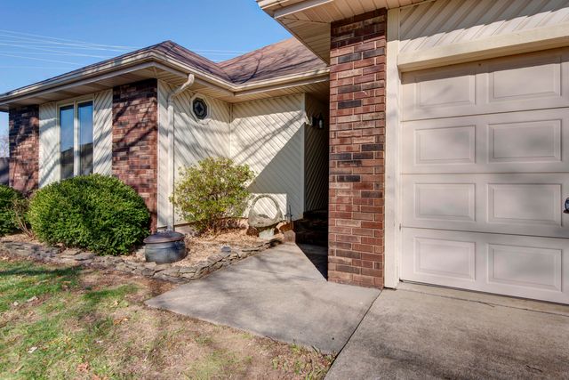 916 Fort Court, Nixa, MO 65714