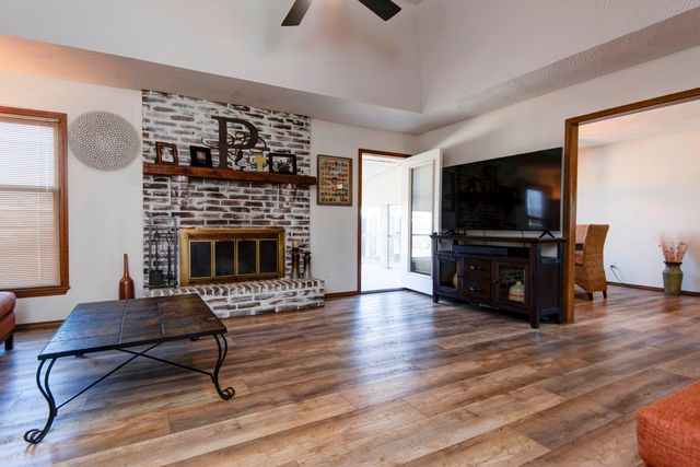 916 Fort Court, Nixa, MO 65714