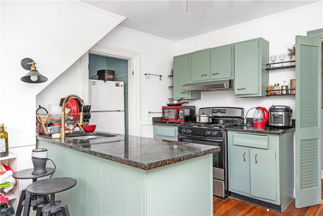 21 Elton Street 3, Providence, RI 02906