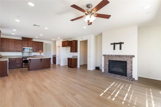 38121 SUMMER RIDGE Drive, Murrieta, CA 92563