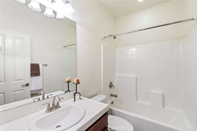 38121 SUMMER RIDGE Drive, Murrieta, CA 92563