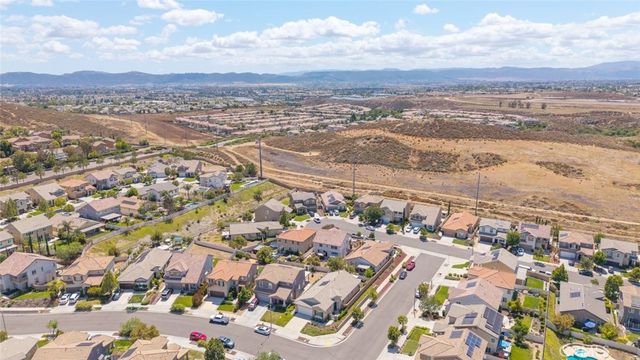 38121 SUMMER RIDGE Drive, Murrieta, CA 92563