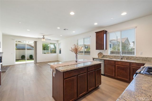 38121 SUMMER RIDGE Drive, Murrieta, CA 92563