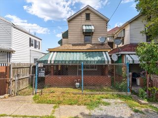 230 N 3rd St, Clairton, PA 15025